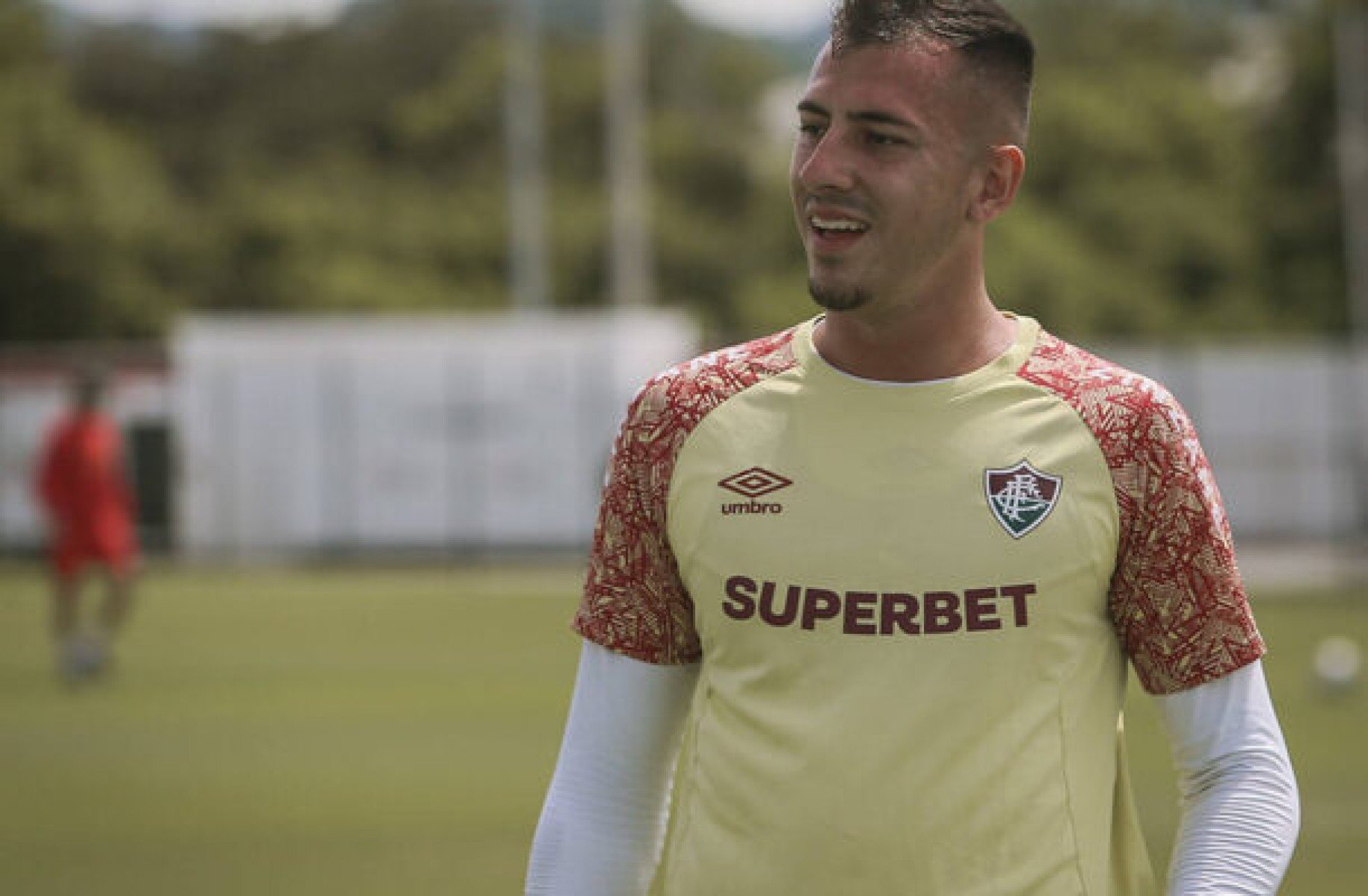Com ausência de Fábio, Vitor Eudes ganha chance no Fluminense: ‘Preparado o tempo todo’