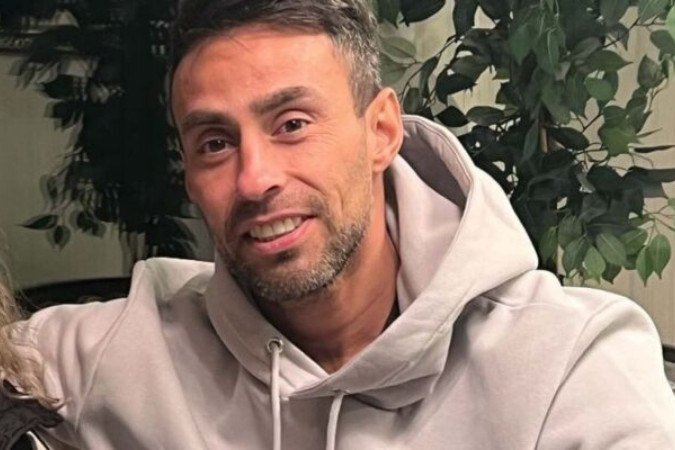 Jornal local divulgou novos detalhes da segunda acusação contra o ex-jogador, de 41 anos, com base em vídeo da vítima na saída do apartamento - (crédito: Foto: Reprodução/Instagram) Jornal local divulgou novos detalhes da segunda acusação contra o ex-jogador, de 41 anos, com base em vídeo da vítima na saída do apartamento - (crédito: Foto: Reprodução/Instagram)