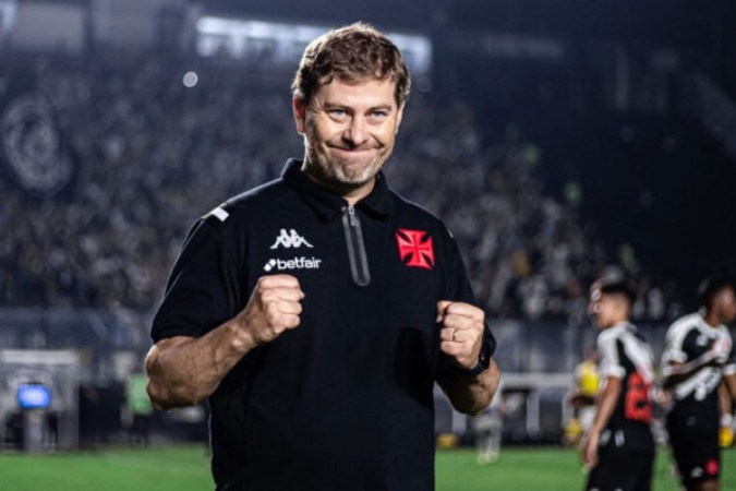 Treinador, bem avaliado internamente, deve terminar temporada valorizado caso consiga levar equipe à Libertadores do ano que vem -  (crédito: Foto: Leandro Amorim/Vasco)