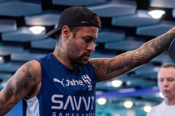 Neymar não participou do primeiro treino do Al-Hilal em 2025, após as celebrações do Ano Novo, por causa de uma dor no estômago, conforme informado pelo próprio clube saudita por meio de uma publicação nas redes sociais - 