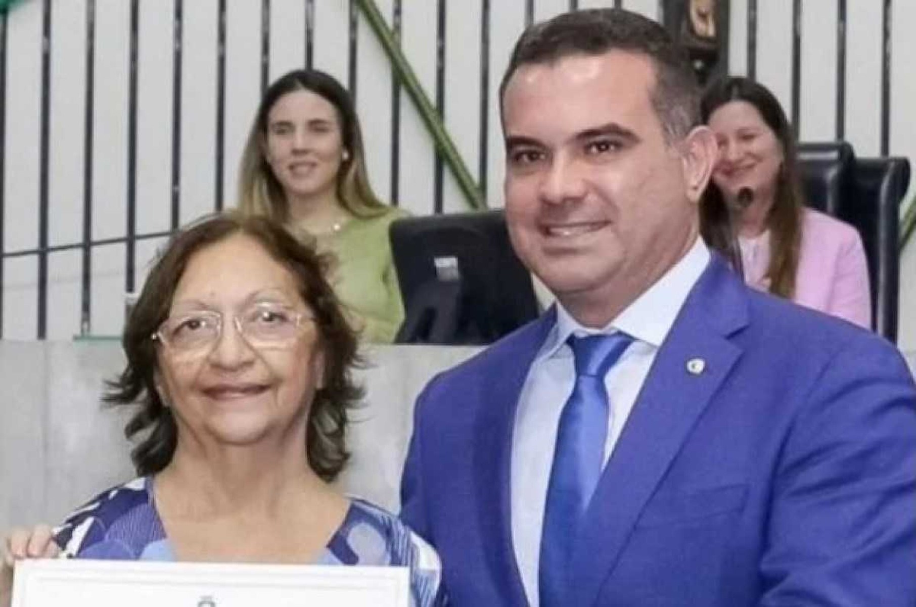 Prefeito eleito no CE diz que vai renunciar para virar deputado e dar vaga para mãe