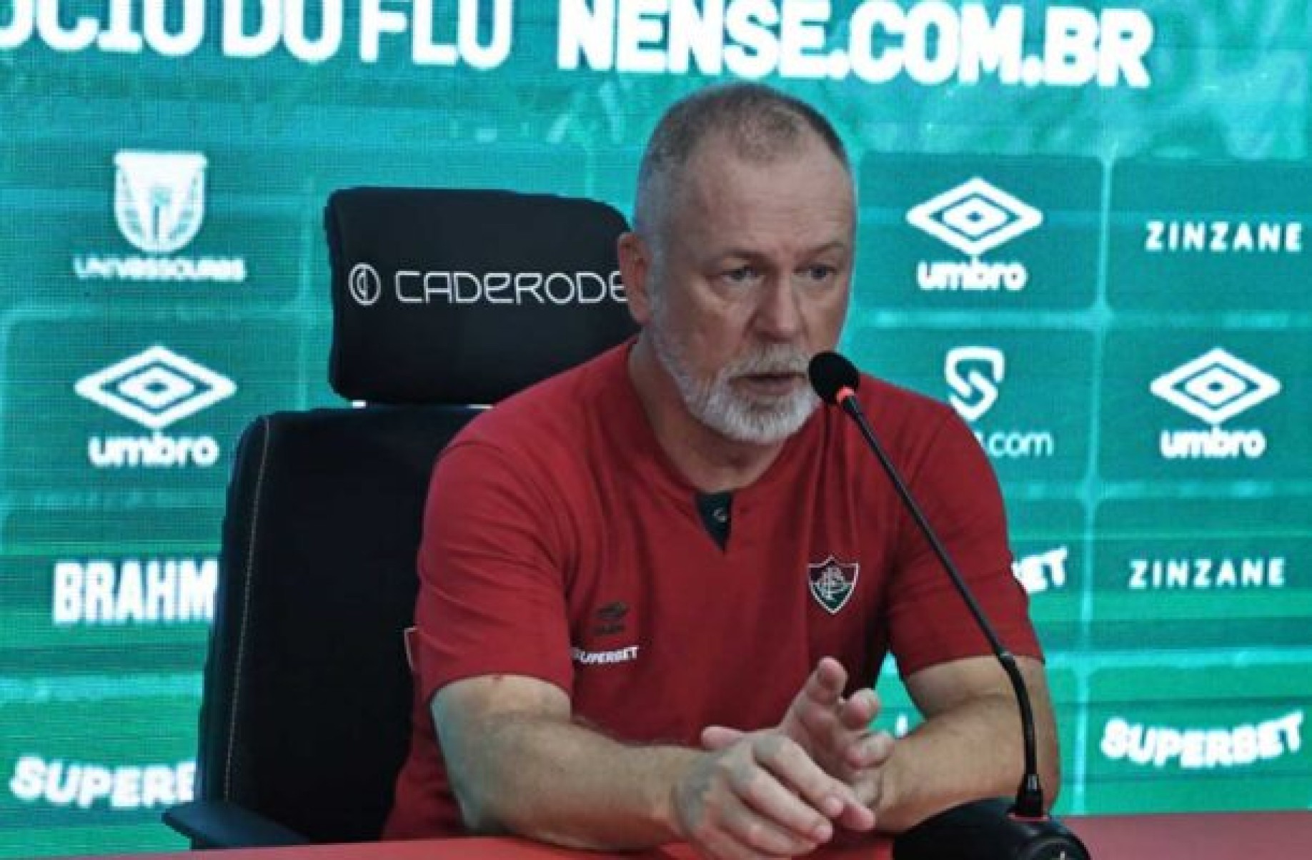 Técnico afirma que qualquer equipe sentiria falta de cinco jogadores, entre eles, Ganso, que não atuou nesta sexta-feira (8) no Beira Rio -  (crédito: Foto: divulgação Fluminense)