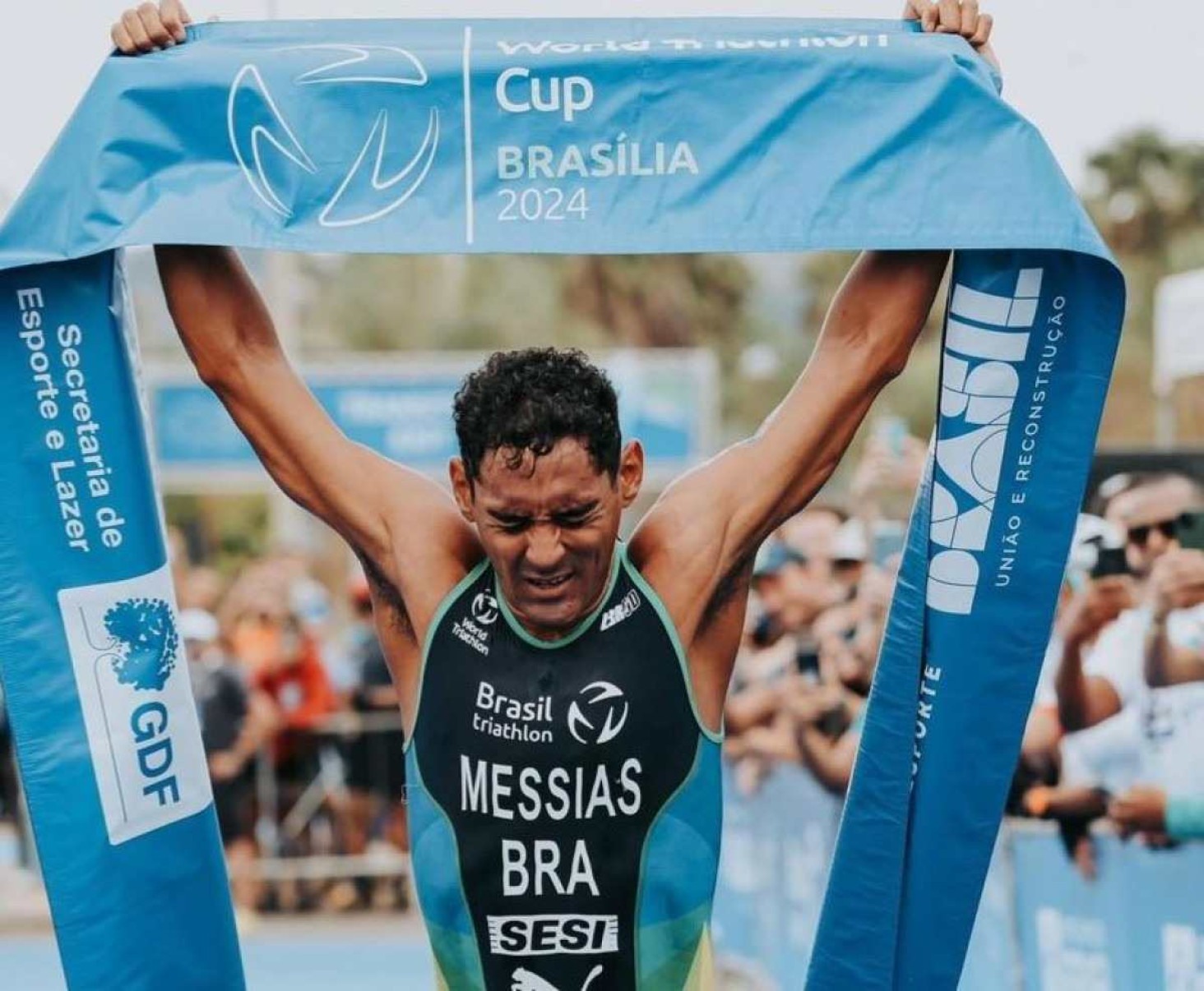 Brasileiro Manoel Messias vence etapa da Copa do Mundo de Triatlo