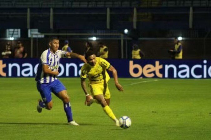 Pela 36ª rodada, time do interior paulista fica no 0 a 0 com catarinenses, que pressionaram na Ressacada -  (crédito: Foto: Felipe Modesto/Agência Mirassol)