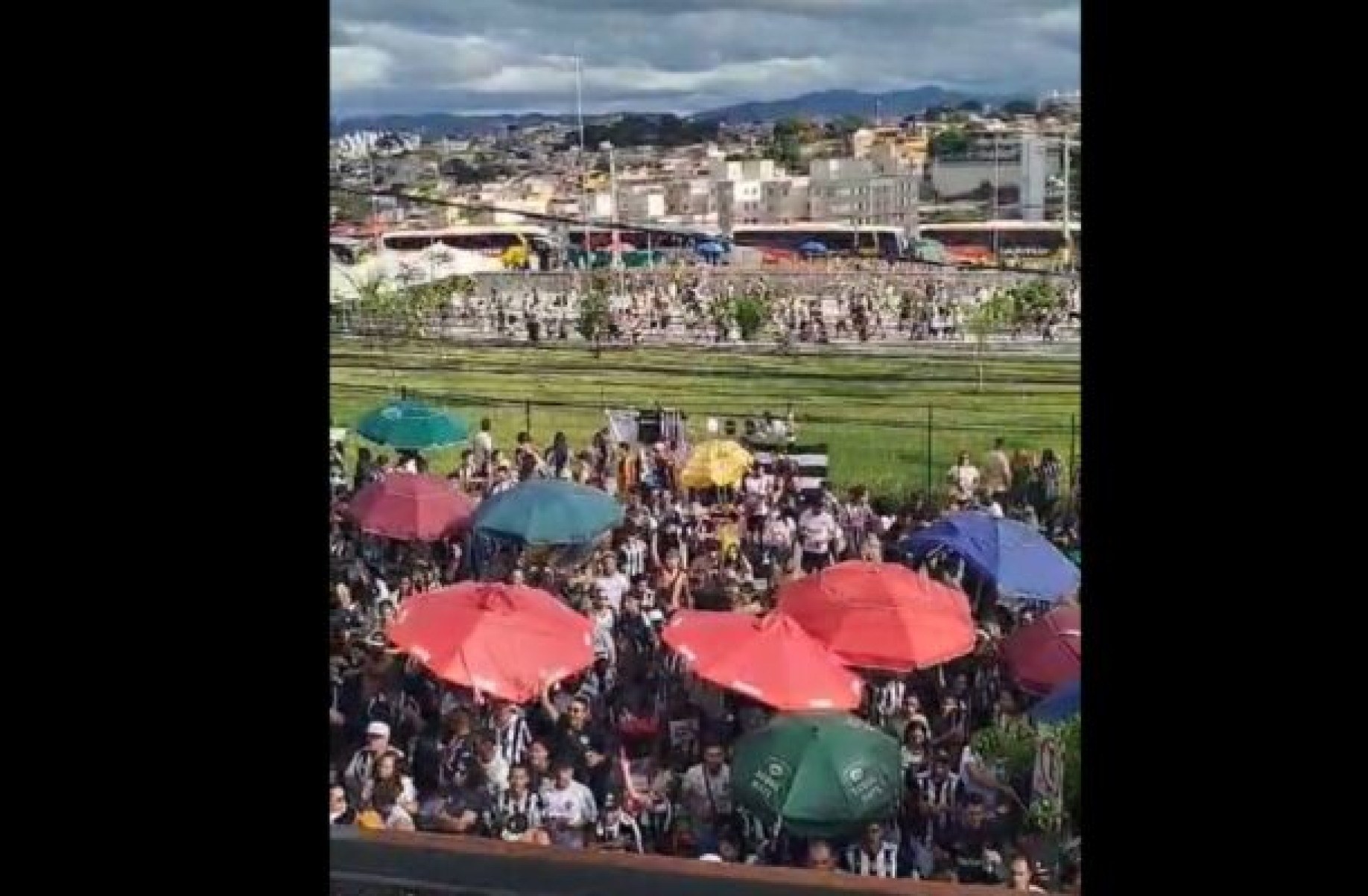 Polícia Militar trava entrada de torcedores do Atlético minutos antes da final