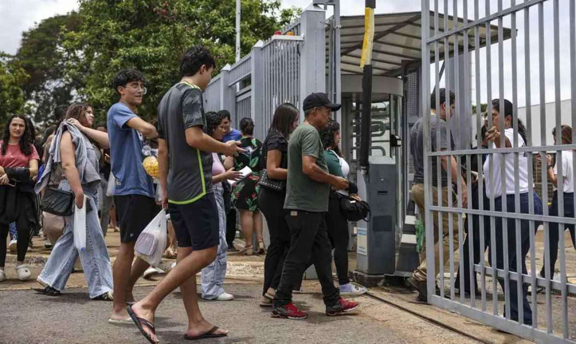 Ausência no exame pode impactar planos acadêmicos e oportunidades de bolsas. Especialistas recomendam foco e preparo contínuo.