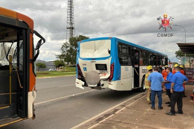 O acidente ocorreu na altura da Torre de TV - (crédito: Divulgação/CBMDF) O acidente ocorreu na altura da Torre de TV - (crédito: Divulgação/CBMDF)