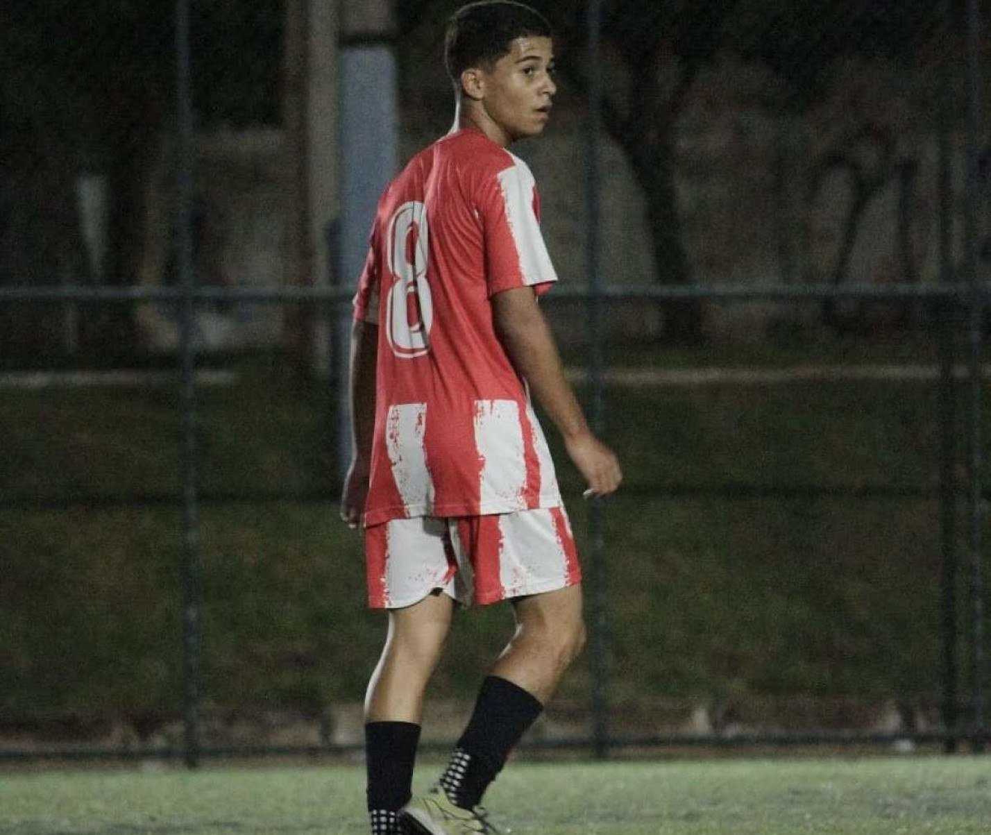 Adolescente sofre choque em Centro Olímpico durante jogo de futebol