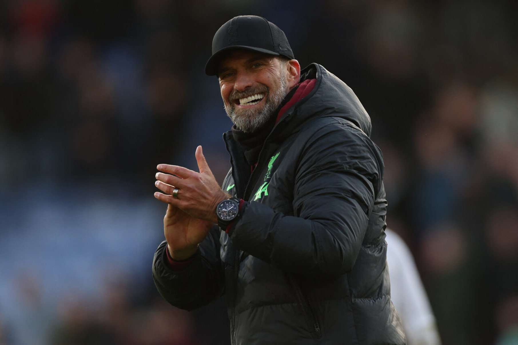 ??rbitro inglês é suspenso após insultos a Klopp e ao Liverpool