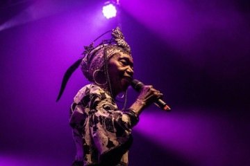 Lia de Itamaracá leva o público para a ciranda
 -  (crédito: Ytallo Barreto/Divulgação)