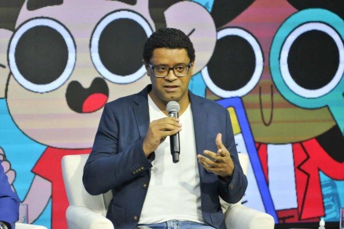 O professor André Lúcio Bento disse que não é possível pensar no futuro da educação brasileira sem olhar para o passado recente do país -  (crédito: Minervino Júnior)