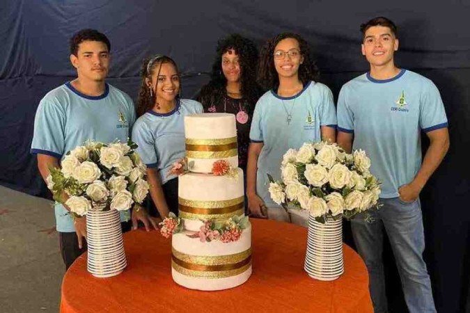 Alunos do CEMI Cruzeiro organizam comemoração de 60 anos da escola - (crédito: Júlia Giusti/CB press) Alunos do CEMI Cruzeiro organizam comemoração de 60 anos da escola - (crédito: Júlia Giusti/CB press)