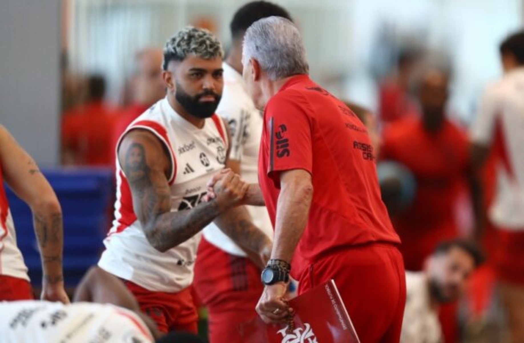 Briga interna escanteou Gabigol dos planos de Tite no Flamengo; entenda