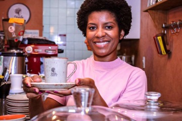 Helena Rosa é proprietária do Crioula Café, no Guará: seis anos de desafios
 -  (crédito:  Kayo Magalhães/CB/D.A. Press)