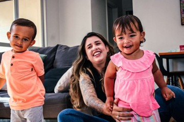 Karlla Christina de Oliveira Lima, mãe dos gêmeos Dom e Iza, de 1 ano e meio:  -  (crédito:  Kayo Magalhães/CB/D.A. Press)