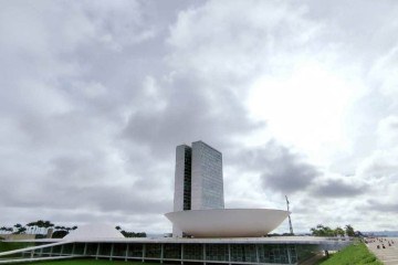 A ideia de destravar a importante pauta para esta quarta é rivalizar com a Câmara dos Deputados -  (crédito: Ed Alves/CB)