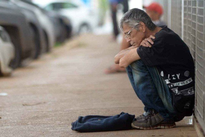  13/11/2024 Credito: Ed Alves/CB/DA.Press. Cidades. Dificuldades para acessar aplicativos bancarios e utilizar o PIX. Na foto, Omar Figueiredo. 