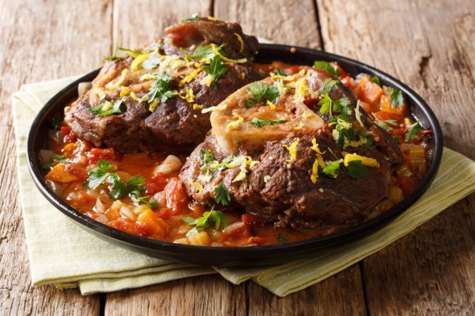 Ossobuco ao molho de tomate (Imagem: AS Foodstudio | Shutterstock) -  (crédito: EdiCase)