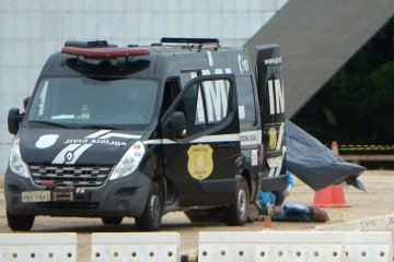 Segundo a Defesa Civil, o cenário indica atrasos na liberação dos corpos às famílias - (crédito: Ed Alves/CB/DA.Press) Segundo a Defesa Civil, o cenário indica atrasos na liberação dos corpos às famílias - (crédito: Ed Alves/CB/DA.Press)