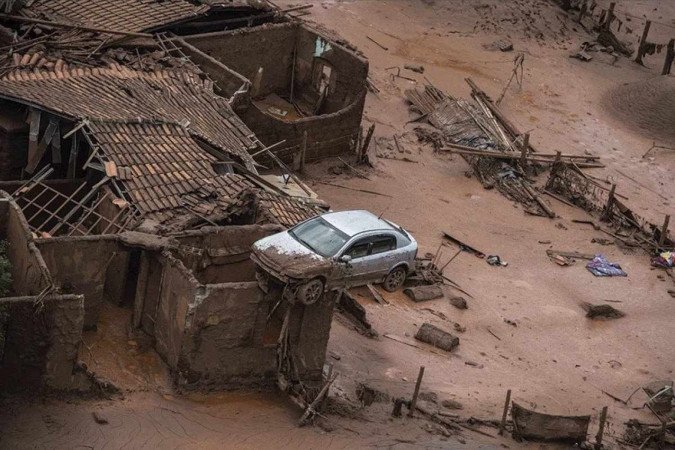 Desastre de Mariana: 19 pessoas morreram no incidente em 2015  -  (crédito:  Christophe Simon/AFP)