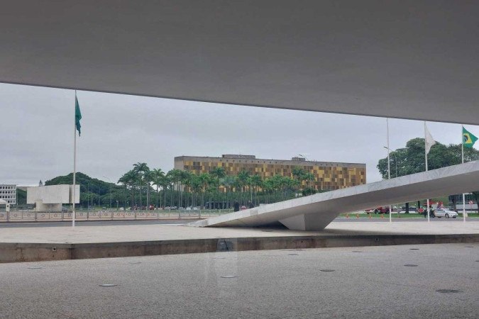 O presidente Lula manteve sua agenda no Palácio do Planalto no dia seguinte ao atentado na Praça dos Três Poderes. -  (crédito: Victor Correia/CB/D.A. Press)