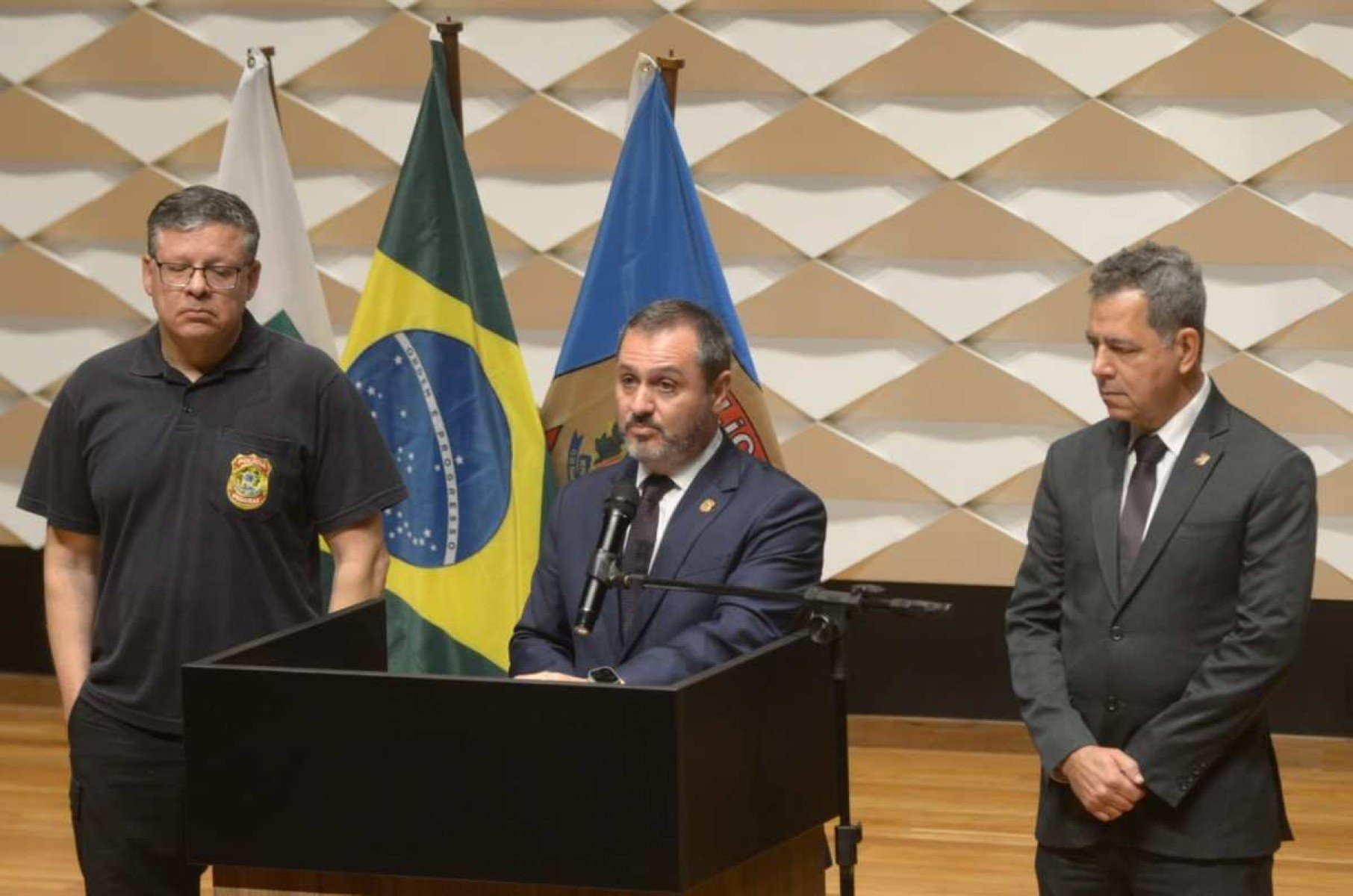 PF diz que ação terrorista foi premeditada e faz perícia em trailer