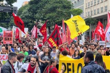 BH: manifestação pede o fim da escala de trabalho 6x1 - Edésio Ferreira/EM/D.A Press