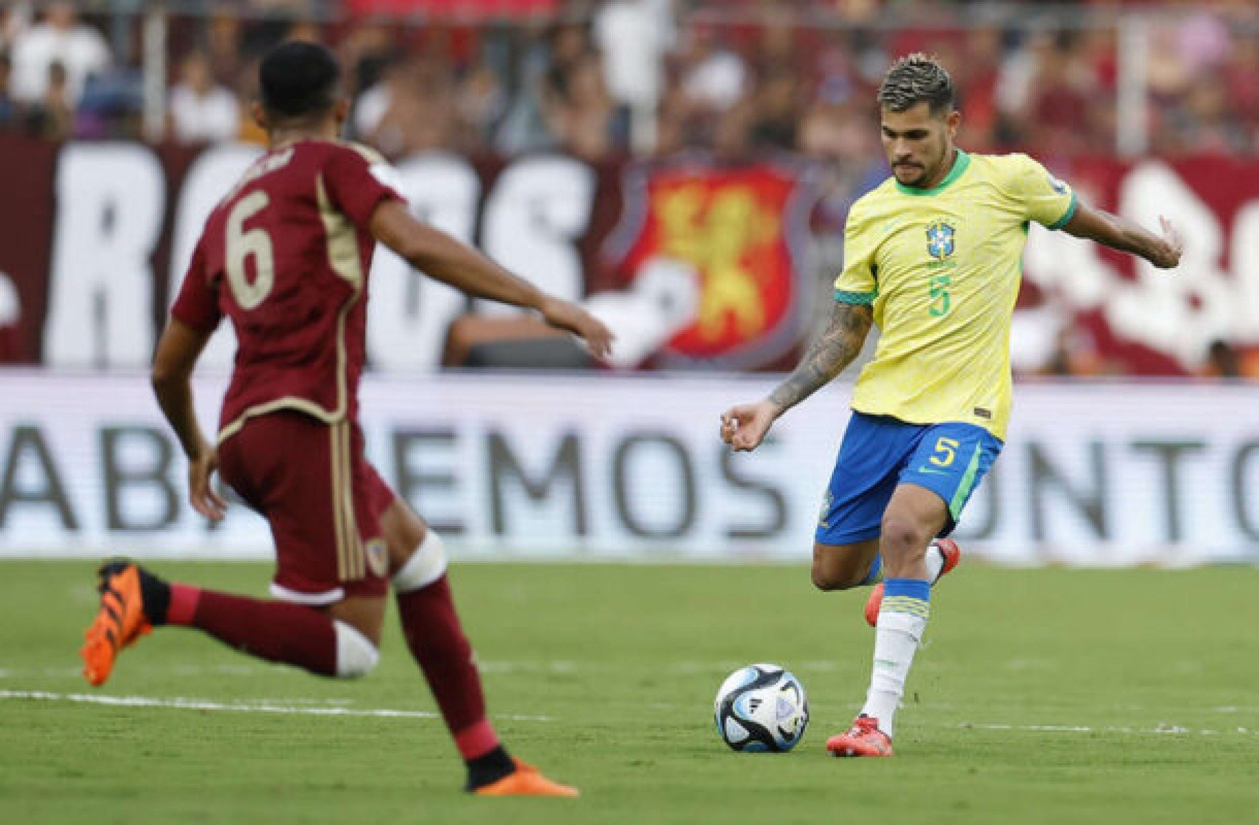 Galvão Bueno corneta titular da Seleção Brasileira e faz cobrança Galvão Bueno corneta titular da Seleção Brasileira e faz cobrança