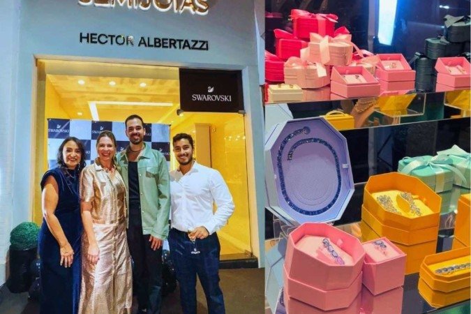 Villa Semijoias, no Plaza Shopping