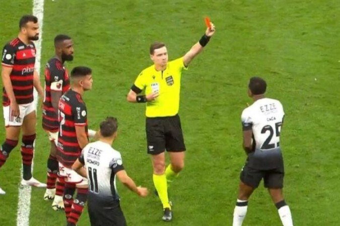 Yuri Alberto, Cacá, Emiliano Díaz e Fabinho Soldado foram punidos por confusão contra o Flamengo no Brasileiro. Timão busca acordo - (crédito: Foto: Reprodução) Yuri Alberto, Cacá, Emiliano Díaz e Fabinho Soldado foram punidos por confusão contra o Flamengo no Brasileiro. Timão busca acordo - (crédito: Foto: Reprodução)
