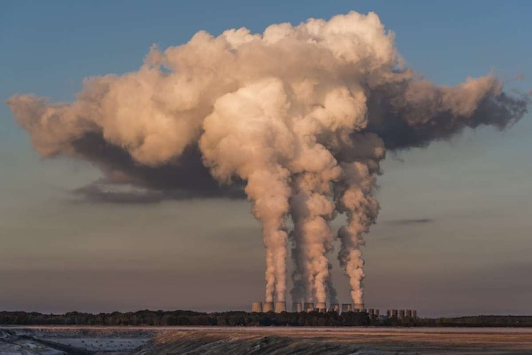 COP29 debate papel do lobby de combustíveis fósseis na transição energética