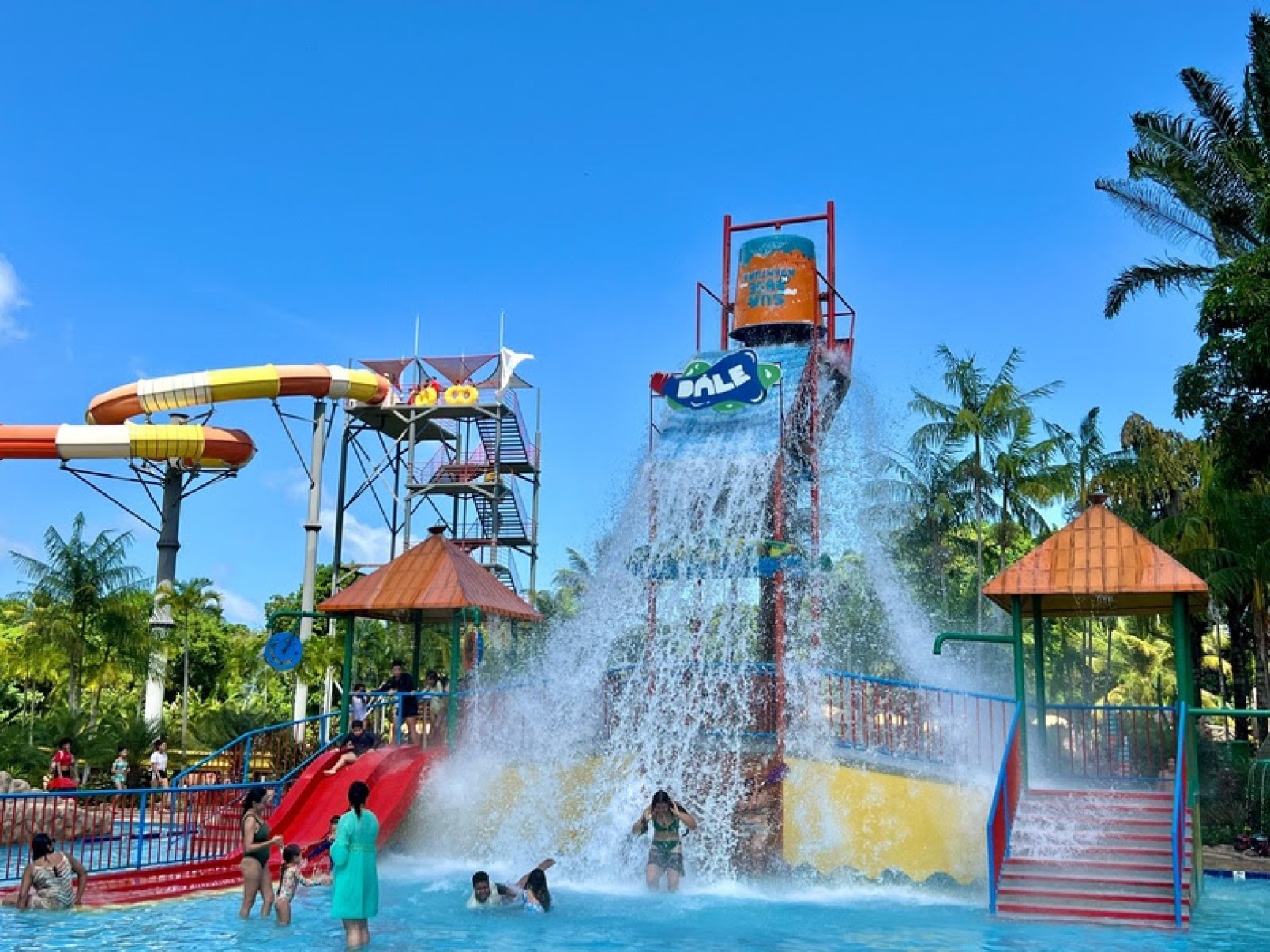 Parque aquático valoriza a cultura maranhense com atrações inspiradas em gírias e expressões regionais 