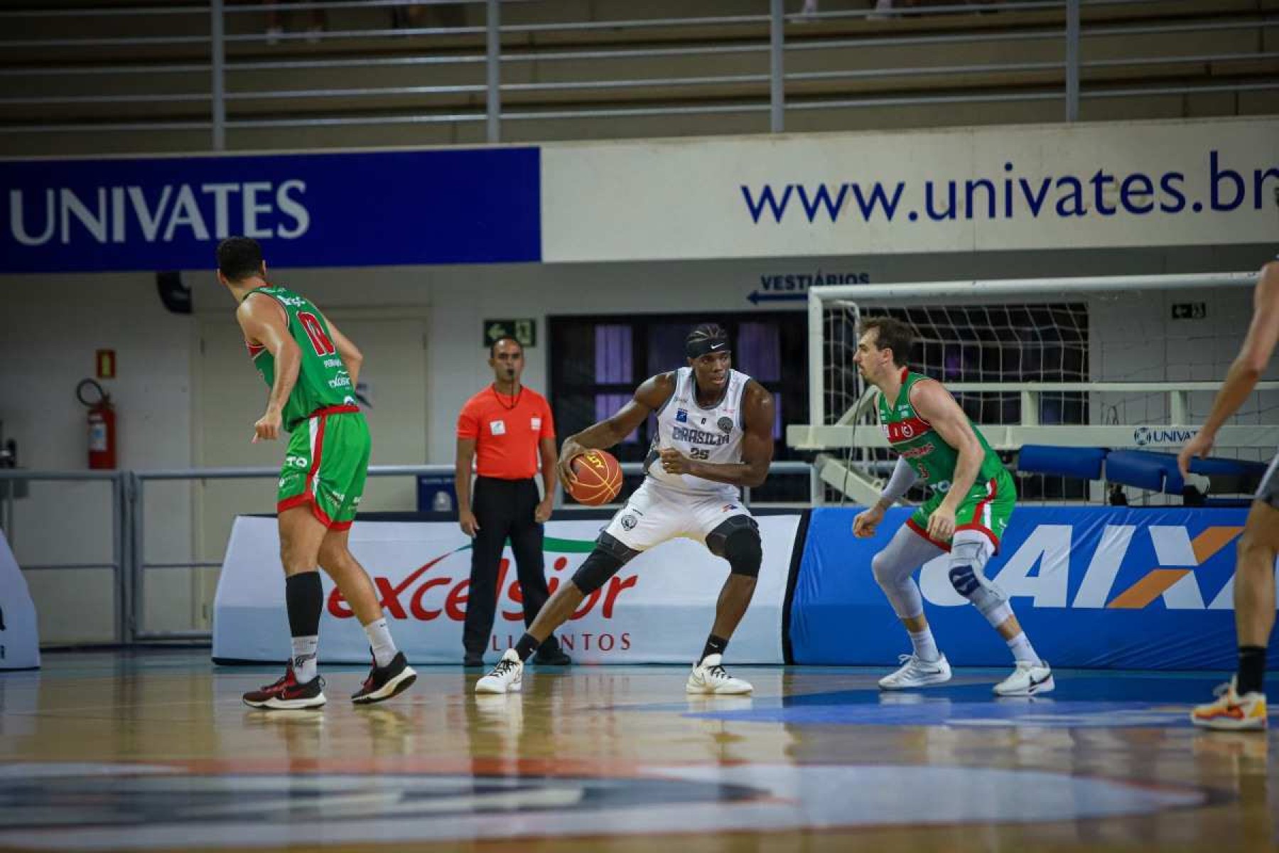 Brasília bate o União Corinthians e empilha a oitava vitória seguida