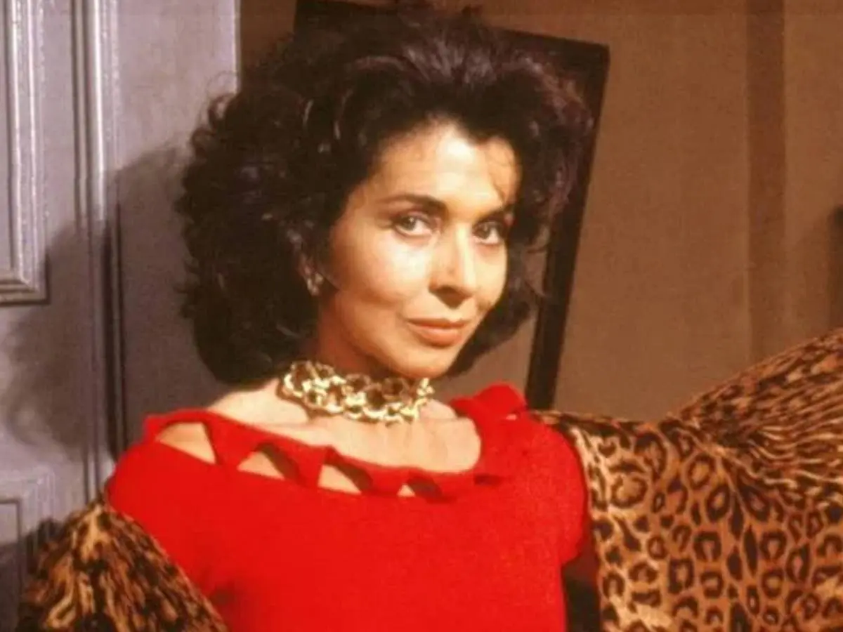 Na novela, a atriz Betty Faria, 83 anos, interpreta a personagem Tieta. À época da produção da novela, em 1989, Betty tinha 48 anos. -  (crédito: Observatorio dos Famosos)