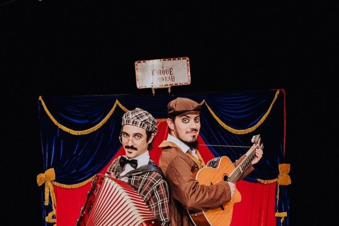 Comédia e reflexão conduzem a peça Stupide