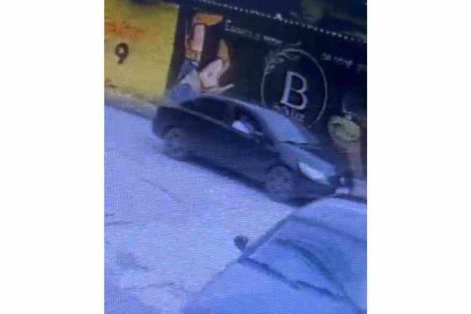 Vídeo mostra suspeito em carro - (crédito: Material cedido ao Correio ) Vídeo mostra suspeito em carro - (crédito: Material cedido ao Correio )