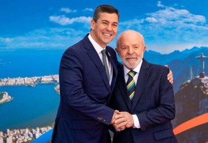 Lula e o presidente temporário do Mercosul e chefe do Executivo do Paraguai, Santiago Peña -  (crédito: Reprodução/Instagram/@santipenapy) -Lula e o presidente temporário do Mercosul e chefe do Executivo do Paraguai, Santiago Peña -  (crédito: Reprodução/Instagram/@santipenapy)