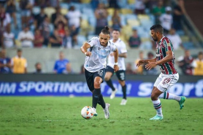  RS - FUTEBOL/CONMEBOL LIBERTADORES 2024 /GREMIO X FLUMINENSE - ESPORTES - Lance da partida entre Fluminense e Gremio disputada na noite desta terca-feira, no Est..dio do Maracan.., no Rio de Janeiro, valida pelas oitavas de final da Conmebol Libertadores 2024. FOTO: LUCAS UEBEL/GREMIO FBPA
     -  (crédito:  Lucas Uebel/Gremio FBPA)