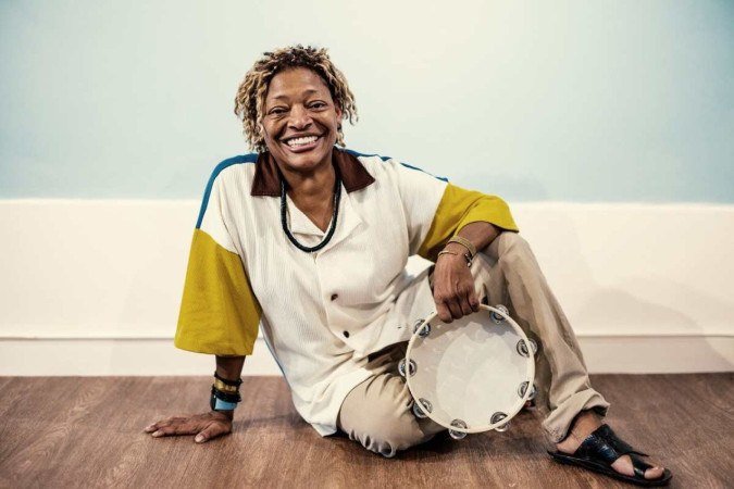 Mart’nália, filha de Martinho da Vila, celebra sua trajetória no samba e reafirma sua identidade como artista e mulher assumidamente lésbica -  (crédito: Nil Canine/Divulgação)