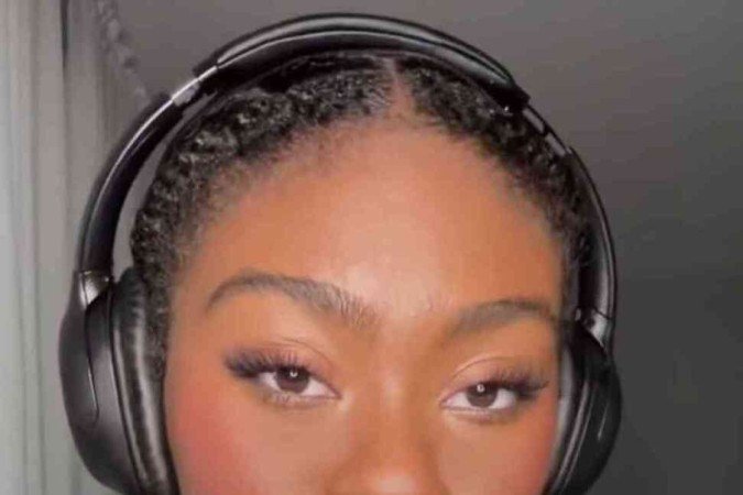 O efeito lifting é fácil de fazer e dá um ar mais jovial para a maquiagem