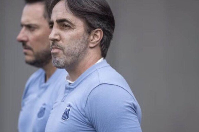 Leandro Zago dirige o Santos contra o Sport - (crédito: Foto: Bruno Vaz / Santos FC) Leandro Zago dirige o Santos contra o Sport - (crédito: Foto: Bruno Vaz / Santos FC)