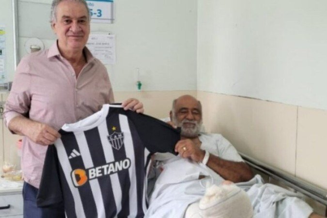 Fotógrafo Nuremberg Faria precisou ar por cirurgias  e recebeu visita do presidente do Galo -  (crédito: Foto: Reprodução)