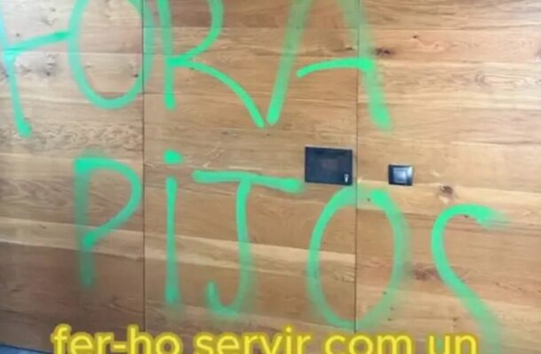 Vídeo: Piqué tem casa vandalizada em meio a protestos na Catalunha