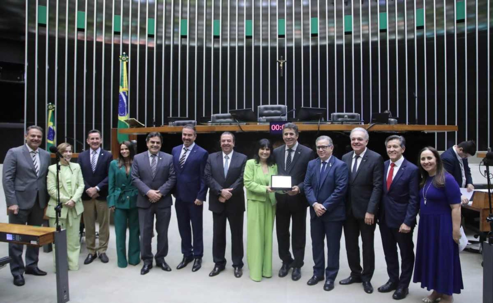 Sessão solene em homenagem ao Dia do Empreendedor, realizada nesta segunda, na Câmara dos Deputados