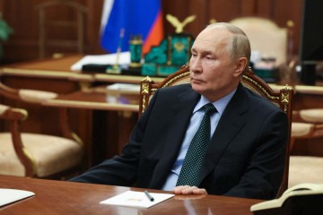 Putin se reúne com Yevgeny Balitsky, chefe de Zaporizhzhia, região controlada pela Rússia na Ucrânia  -  (crédito: Vyacheslav Prokofyev/AFP)