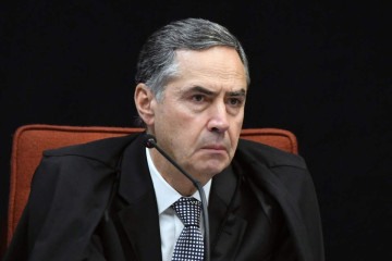 'Se a gente não punir isso (a tentativa de golpe), na próxima eleição quem perder vai achar que pode fazer a mesma coisa', disse Barroso. -  (crédito: Carlos Alves Mora/Secom/STF)