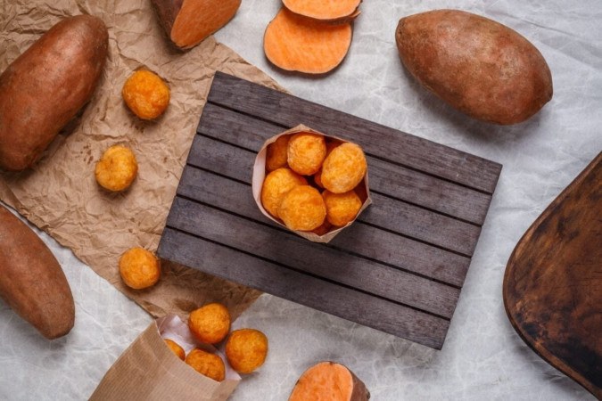 Bolinho de batata-doce com frango (Imagem: grafvision | Shutterstock) -  (crédito: EdiCase)