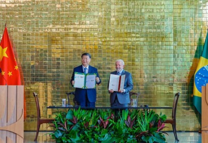 O presidente Lula e o presidente da China, Xi Jinping, assinaram 37 acordos de cooperação entre os dois países no Palácio da Alvorada.  -  (crédito: Ricardo Stuckert)