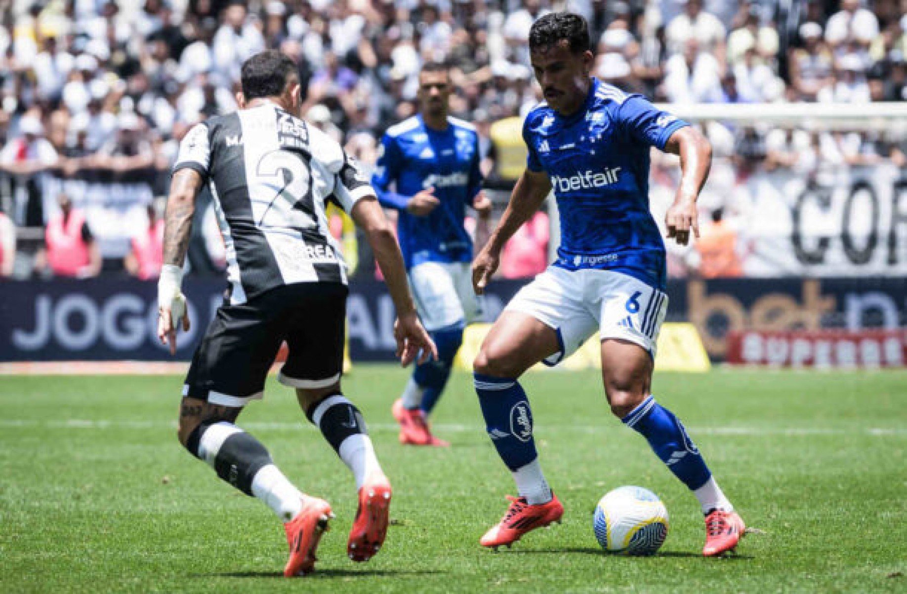 Kaiki anota primeiro gol como profissional do Cruzeiro: ‘Sonho de criança’
