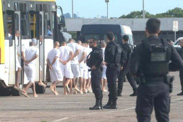 21/11/2024 Credito: Ed Alves/CB/DA.Press. Cidades. Saidão - Novembro 2024. Plataforma Superior da Rodoviária. - (crédito: Ed Alves/CB/DA.Press) 21/11/2024 Credito: Ed Alves/CB/DA.Press. Cidades. Saidão - Novembro 2024. Plataforma Superior da Rodoviária. - (crédito: Ed Alves/CB/DA.Press)